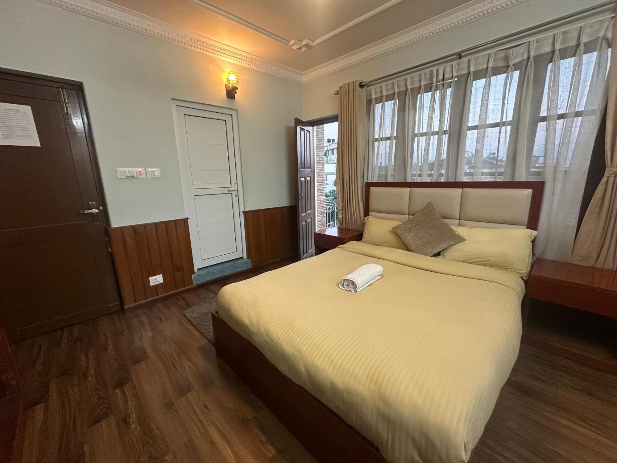 Norbu Hotel Катманду Екстериор снимка